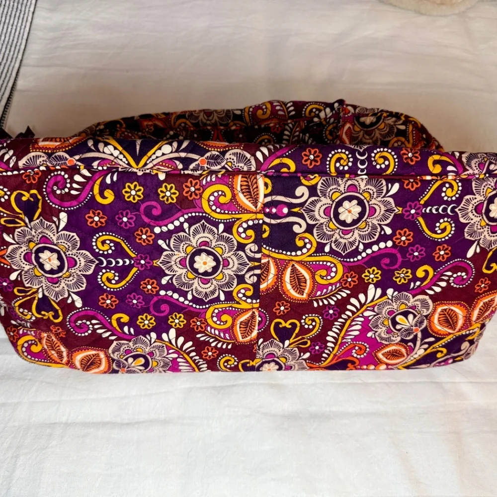 Vera Bradley Weekender - Safari Sunset - Picture 5 of 8